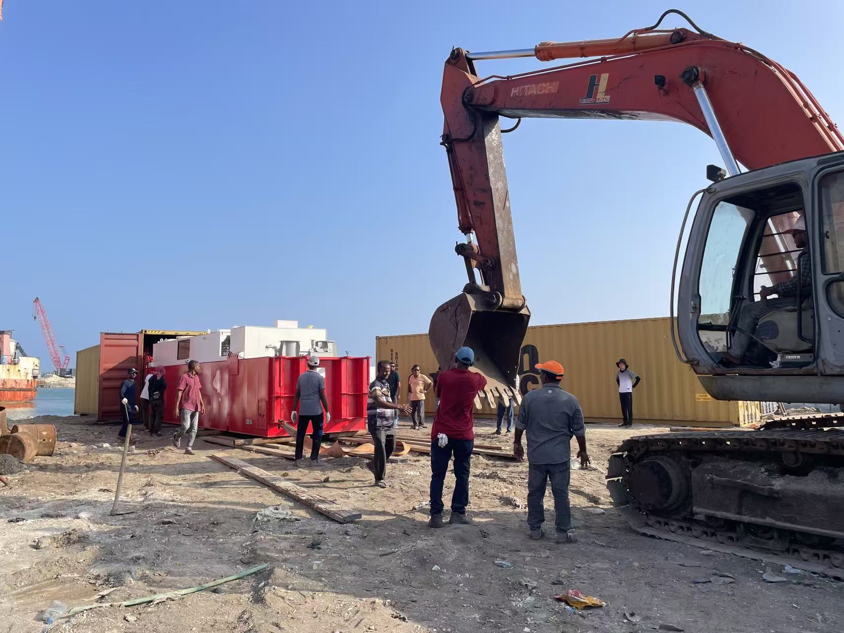 تجميعها في يومين! تهبط الحفارة ذات الشفط القاطع JMD350 في جزر المالديف لإجراء عمليات التجريف