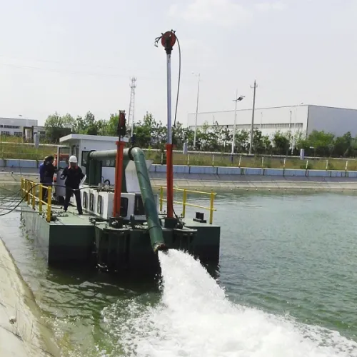 كيف يمكن للكراكة الصغيرة أن تحول كفاءة عمليات صيانة الممرات المائية والتعدين؟